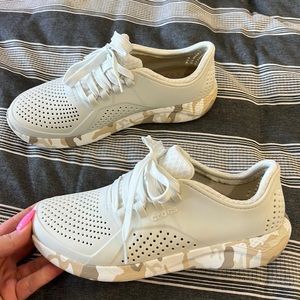 Womens Literide Pacer Crocs